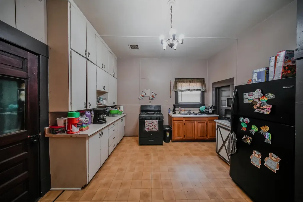 712 S C Street Wellington KS 67152