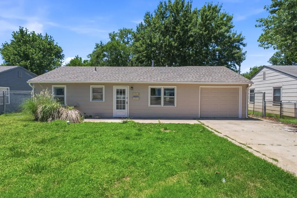 4949 S Cedardale Avenue Wichita KS 67216