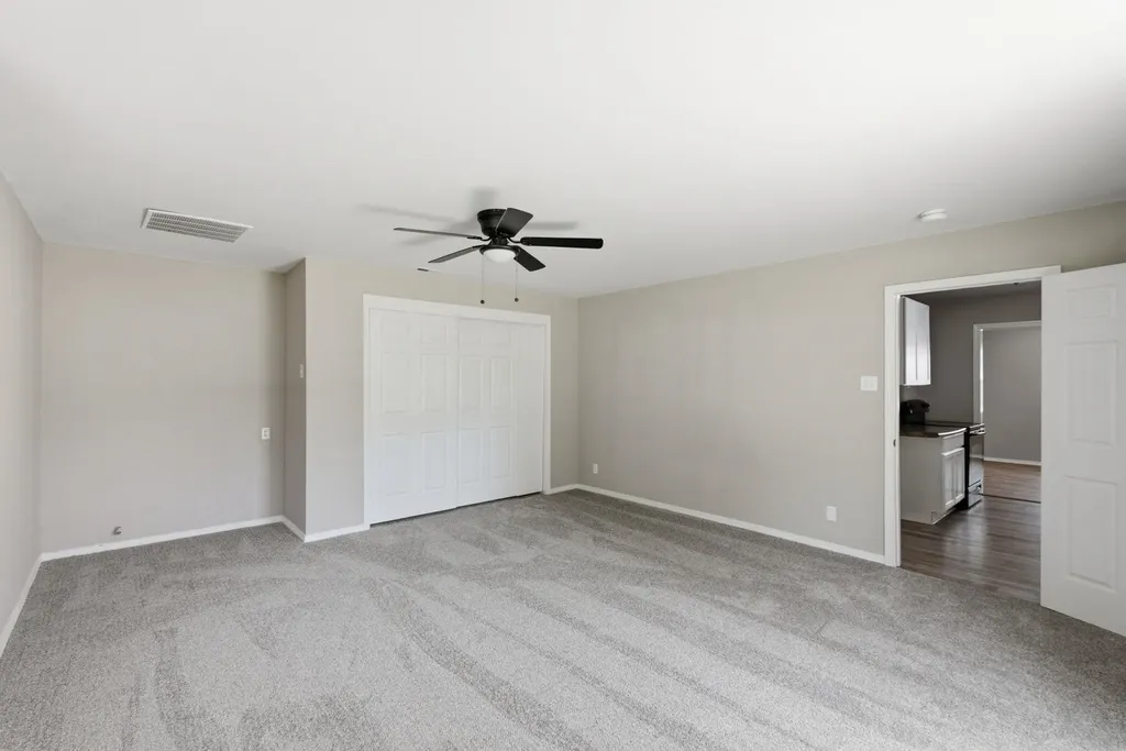 4949 S Cedardale Avenue Wichita KS 67216