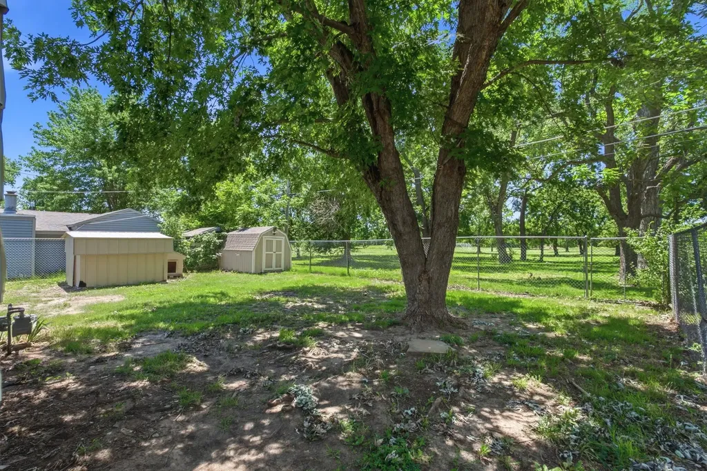 4949 S Cedardale Avenue Wichita KS 67216