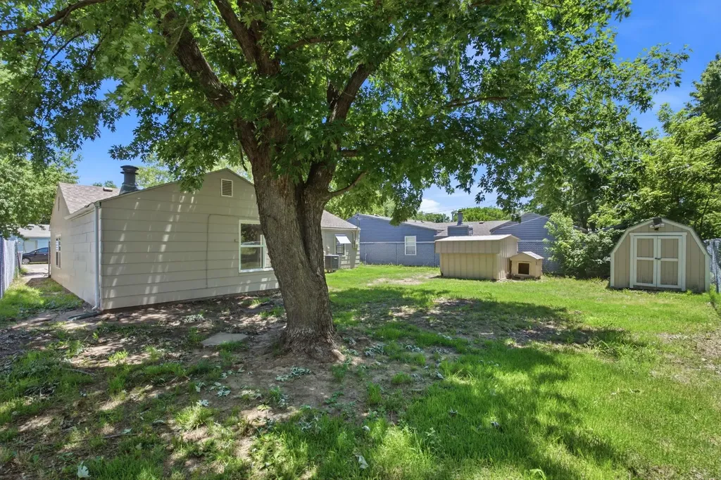 4949 S Cedardale Avenue Wichita KS 67216