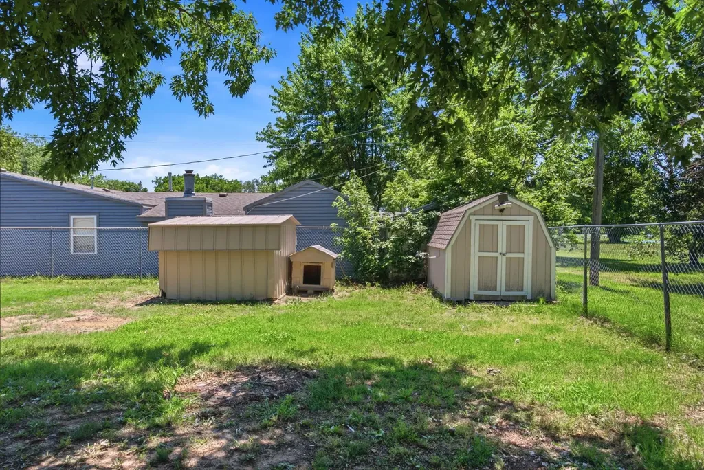 4949 S Cedardale Avenue Wichita KS 67216