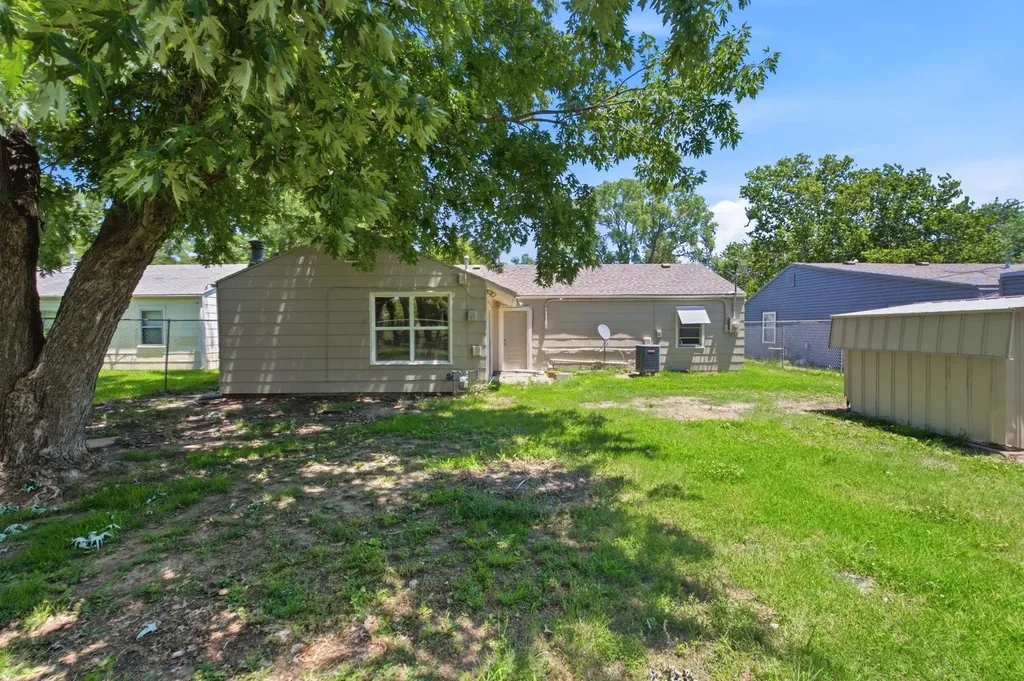 4949 S Cedardale Avenue Wichita KS 67216