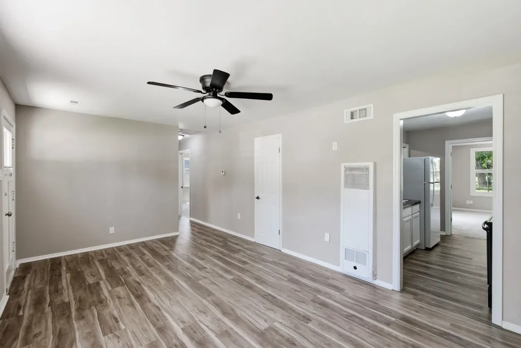 4949 S Cedardale Avenue Wichita KS 67216