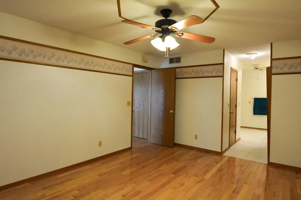 1034 N Bayshore Street Wichita KS 67212