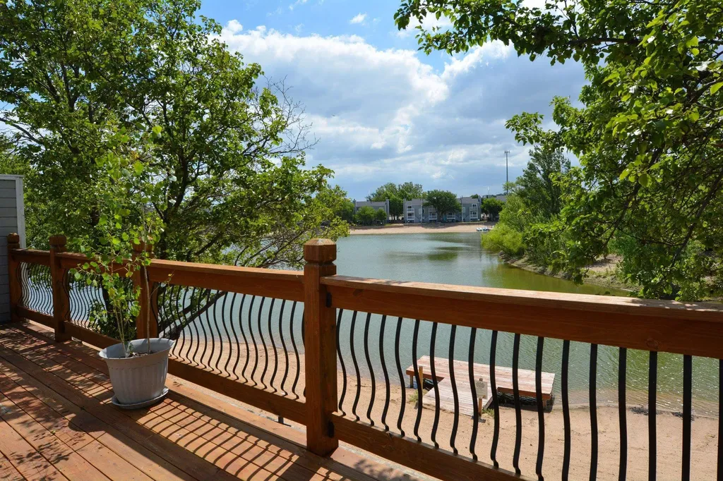 1034 N Bayshore Street Wichita KS 67212