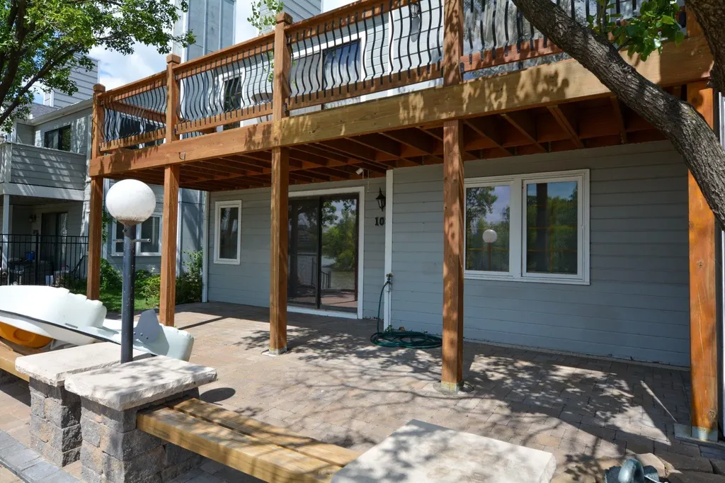 1034 N Bayshore Street Wichita KS 67212