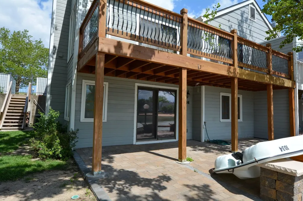 1034 N Bayshore Street Wichita KS 67212