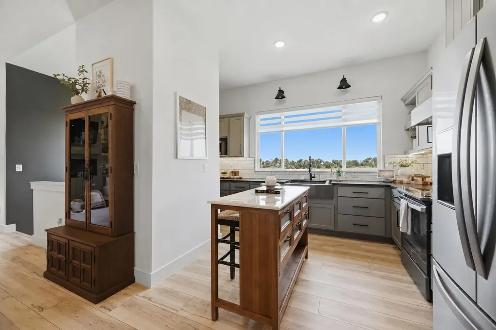1327 W Footbridge Street Goddard KS 67052