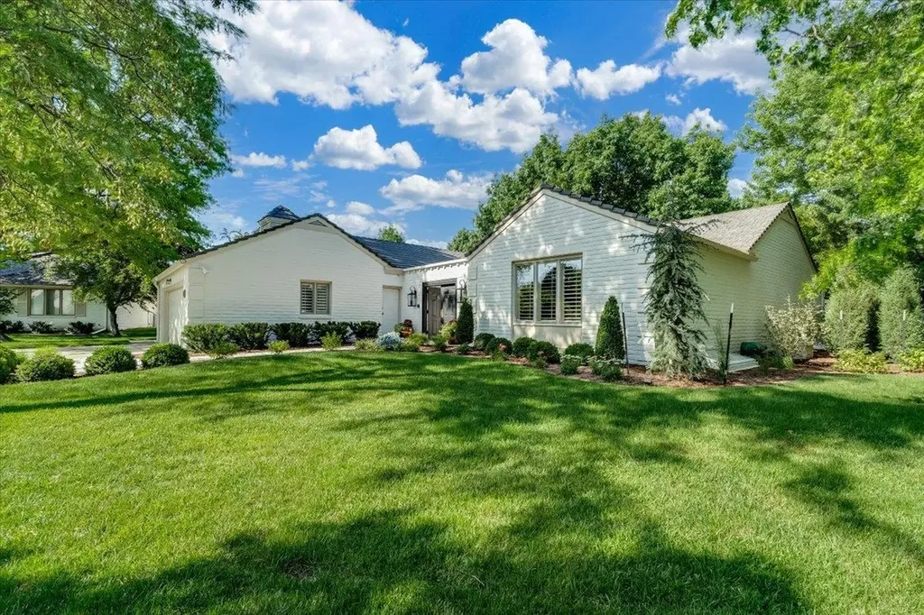 1440 N Gatewood Street Wichita KS 67206