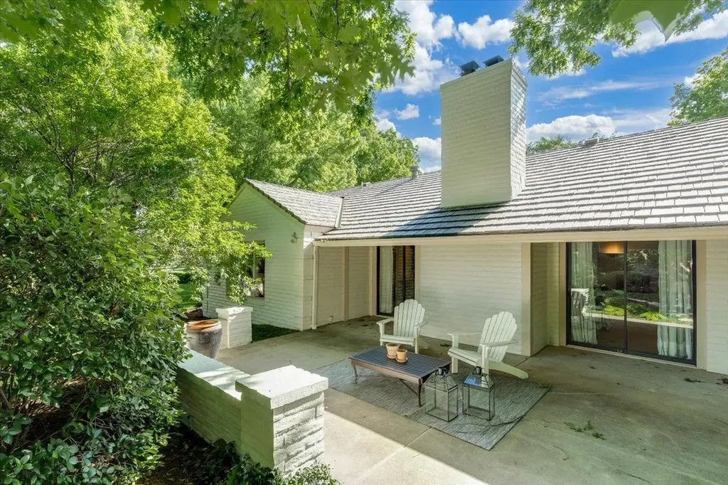1440 N Gatewood Street Wichita KS 67206