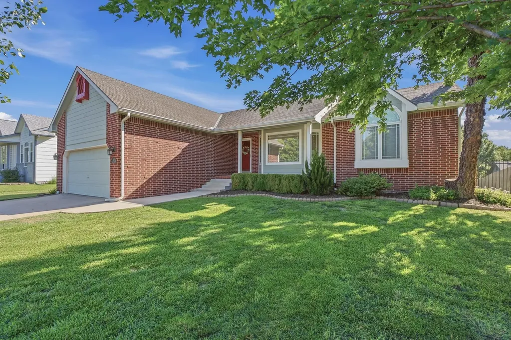 522 N Prairie Creek Kechi KS 67067
