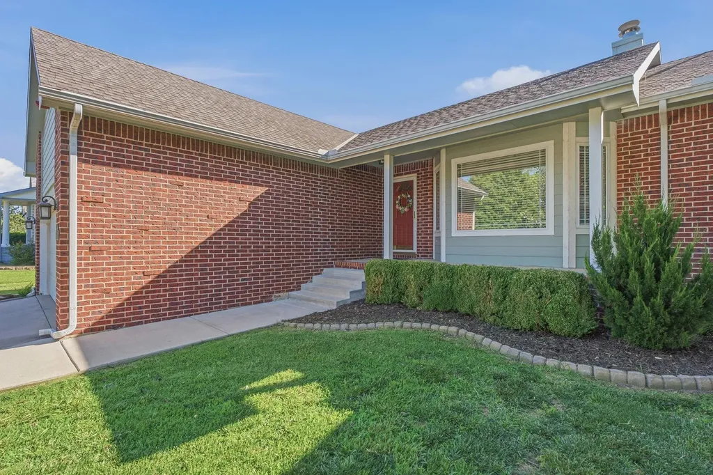 522 N Prairie Creek Kechi KS 67067