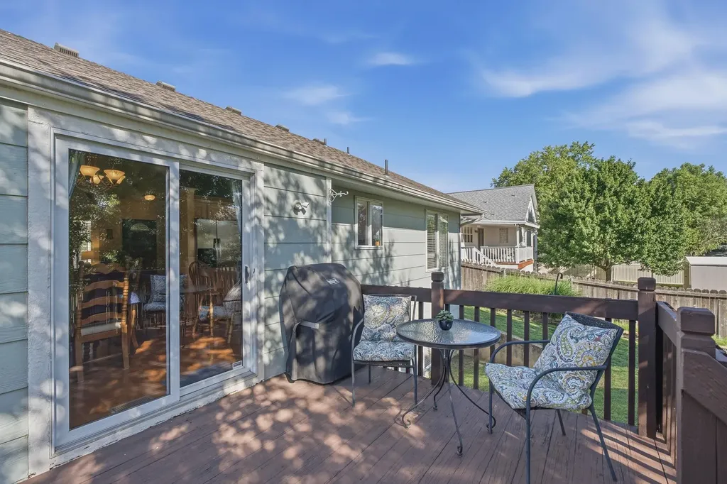 522 N Prairie Creek Kechi KS 67067