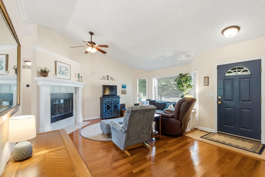 522 N Prairie Creek Kechi KS 67067