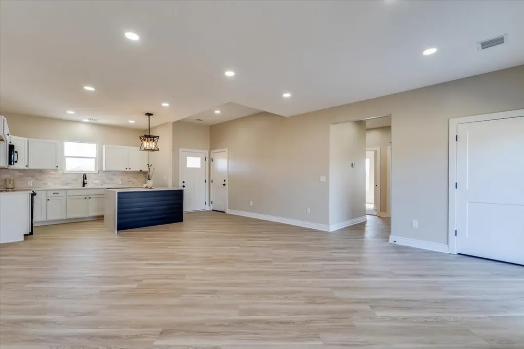 3509 N Sedgwick Wichita KS 67203