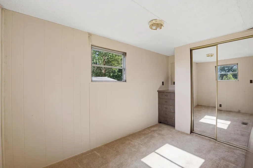 5739 S Washington Wichita KS 67216