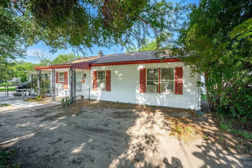5739 S Washington Wichita KS 67216