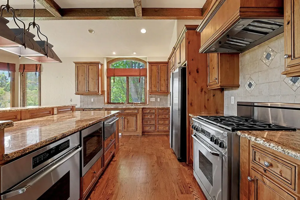 215 E Pine Meadow Court Andover KS 67002