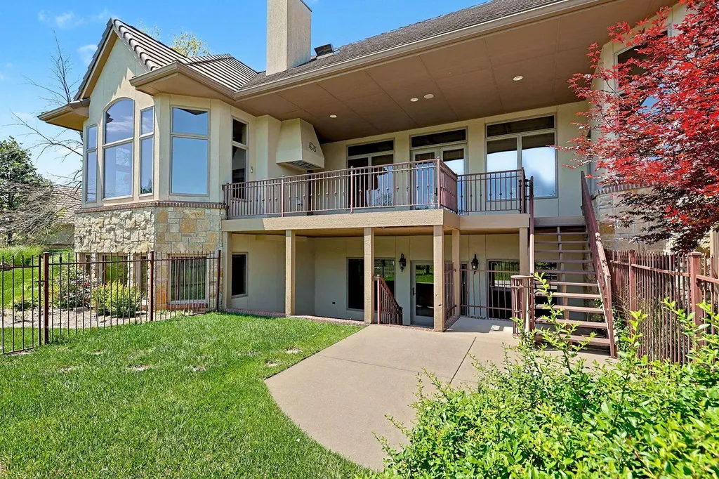 215 E Pine Meadow Court Andover KS 67002