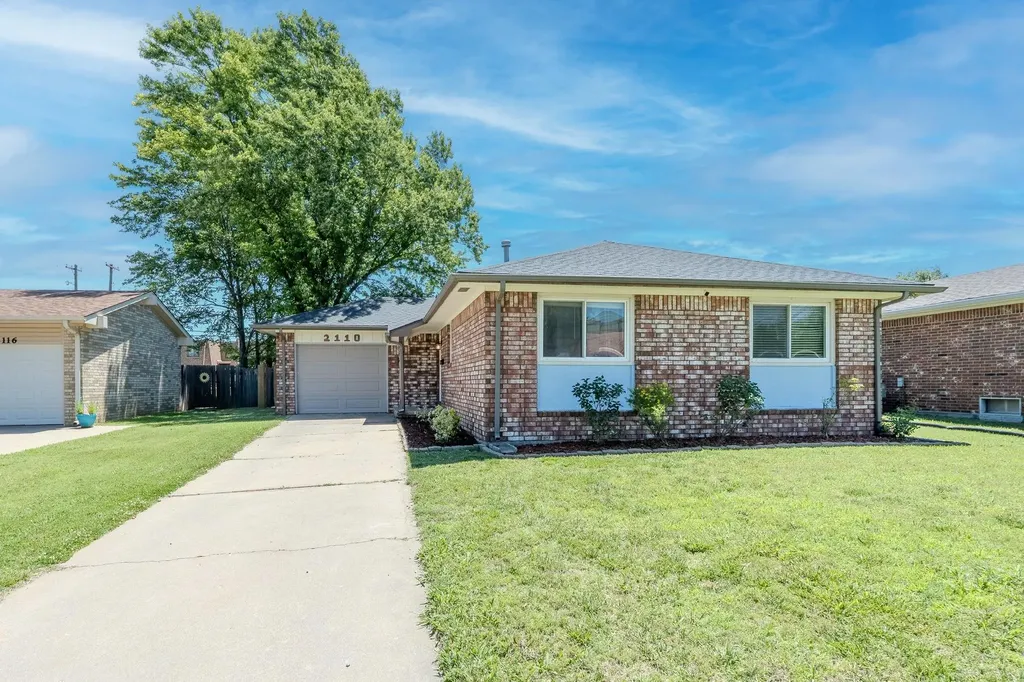 2110 N Moyle Augusta KS 67010