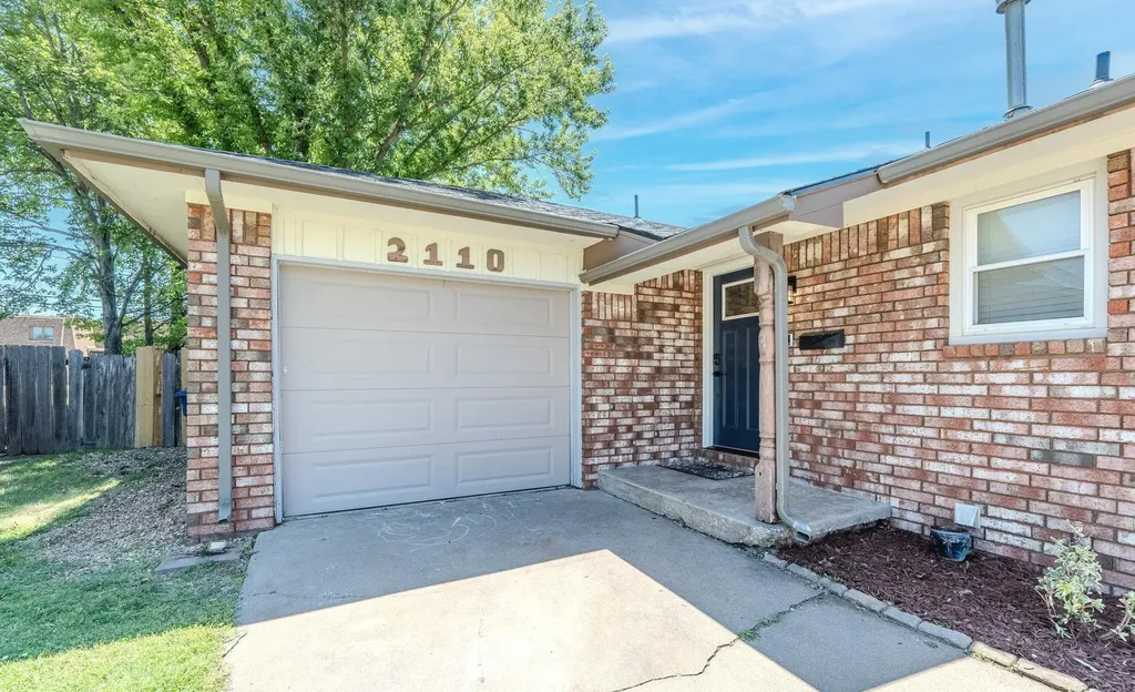 2110 N Moyle Augusta KS 67010