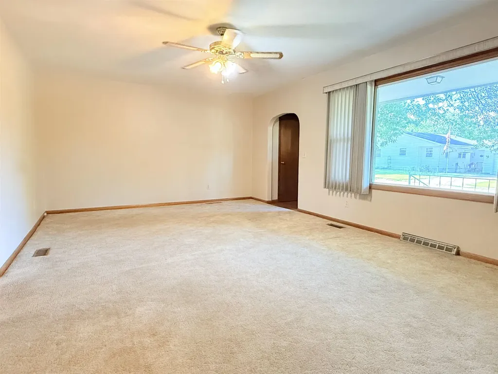 910 E Sherman Marion KS 66861