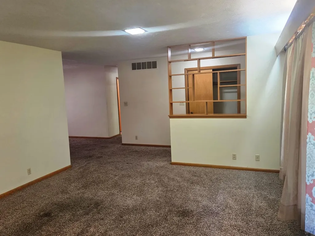 620 N Duncan Newton KS 67114