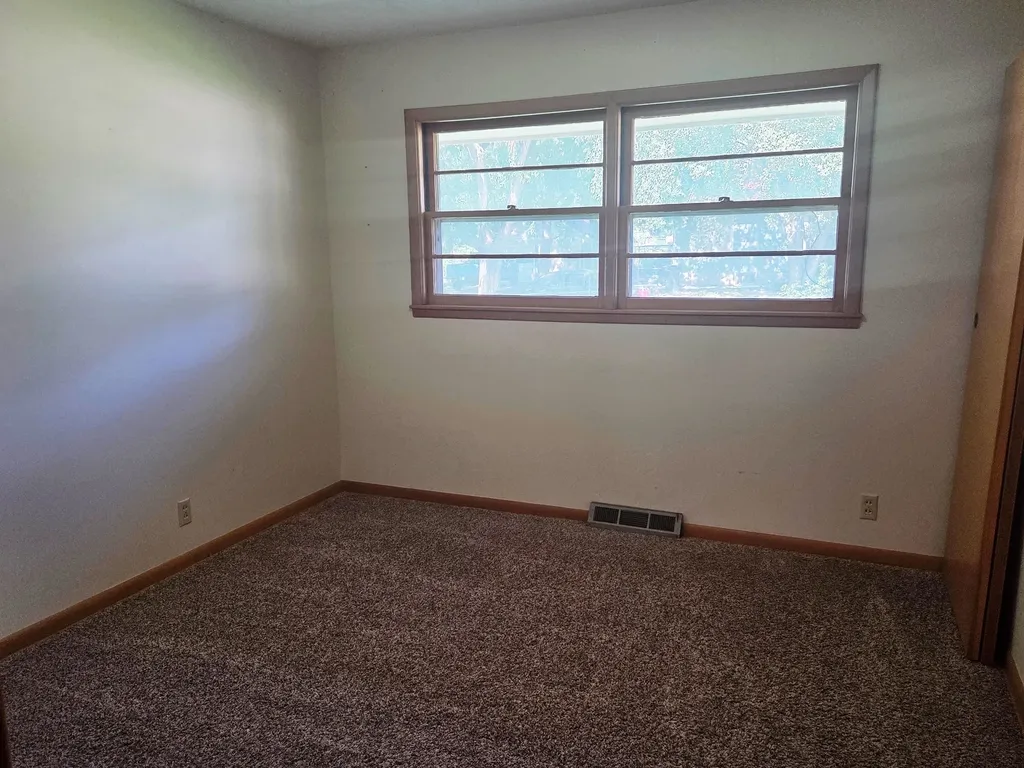 620 N Duncan Newton KS 67114