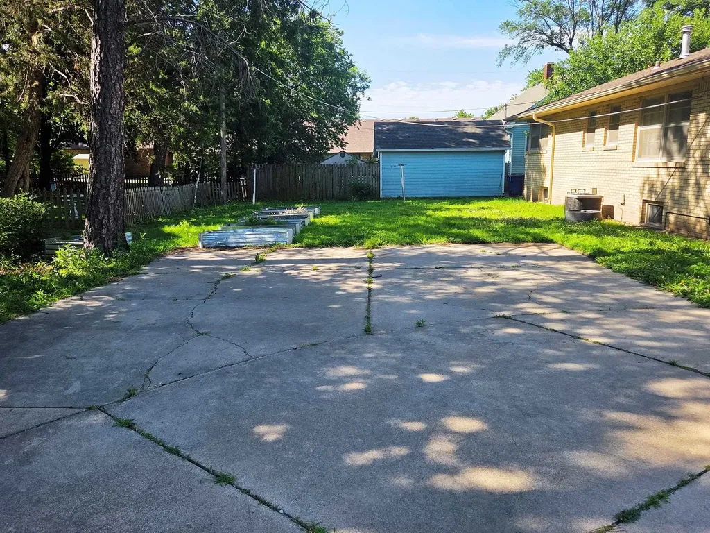 620 N Duncan Newton KS 67114
