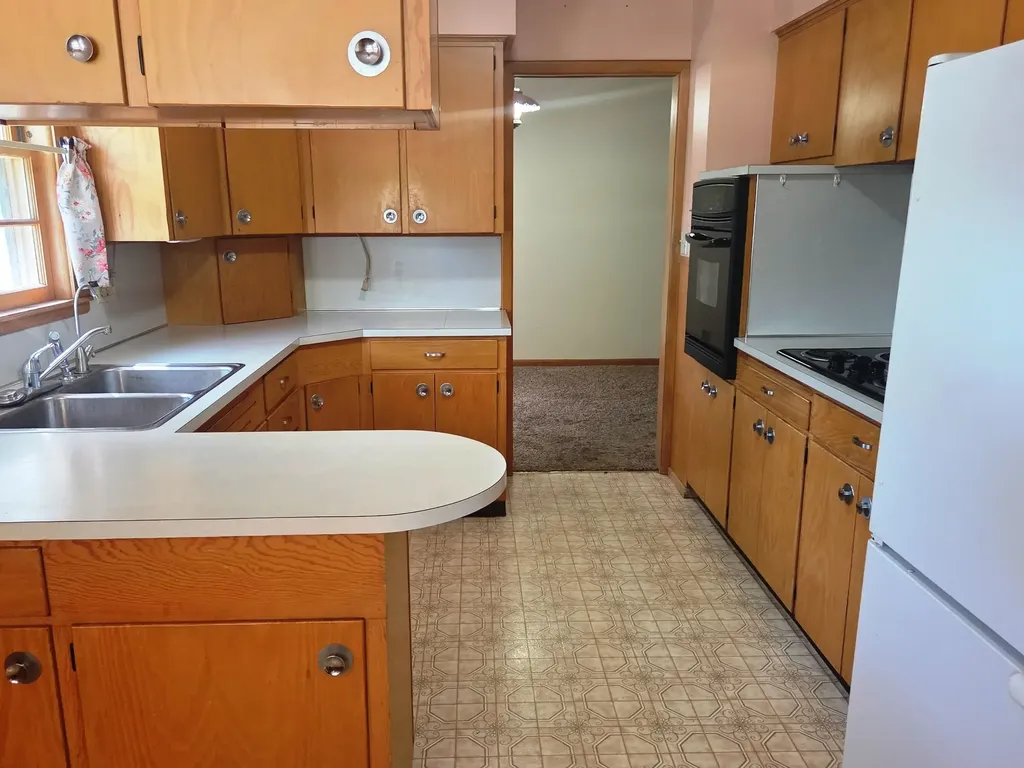 620 N Duncan Newton KS 67114
