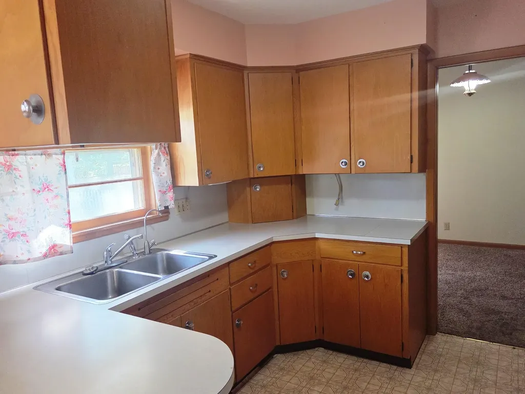 620 N Duncan Newton KS 67114