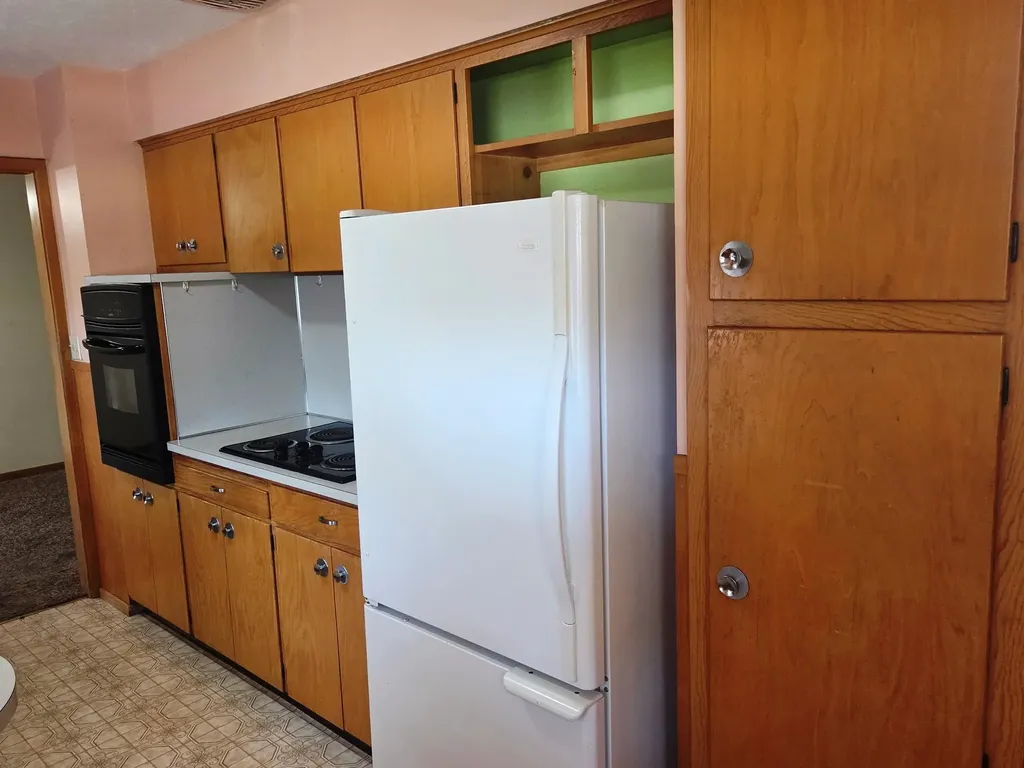 620 N Duncan Newton KS 67114