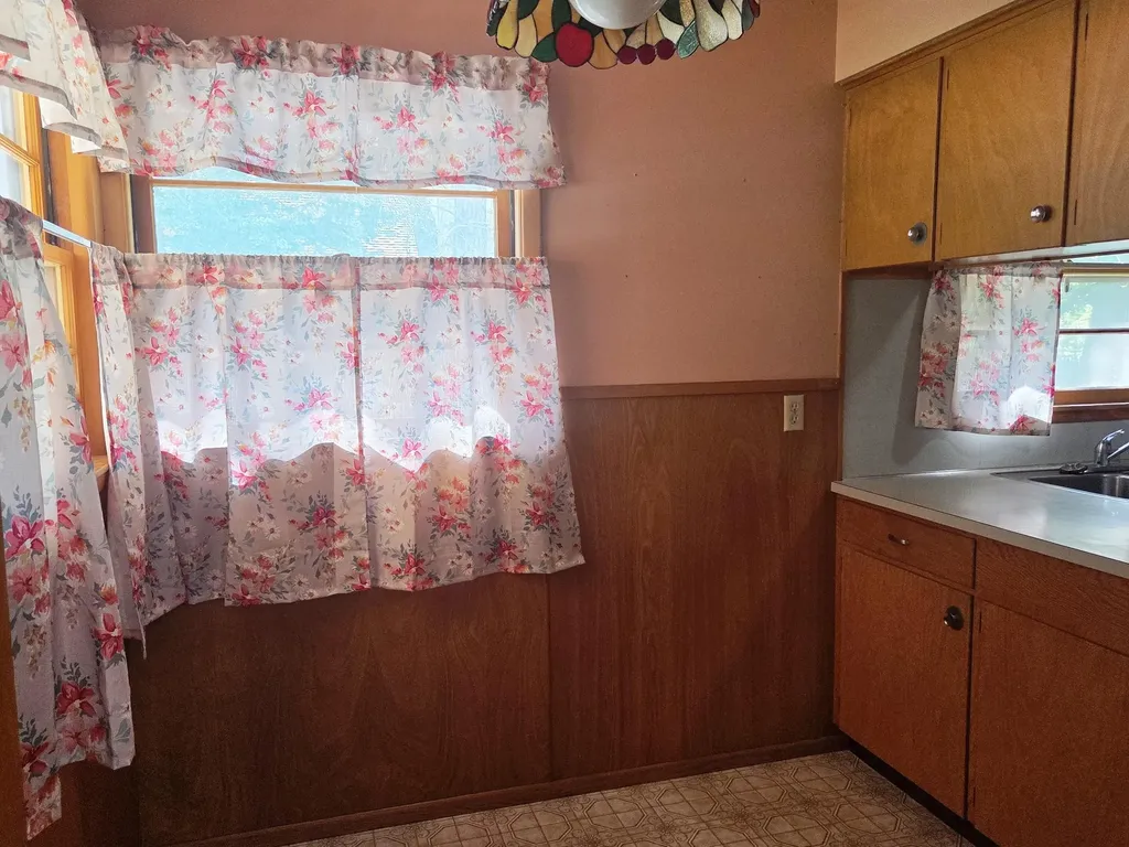 620 N Duncan Newton KS 67114