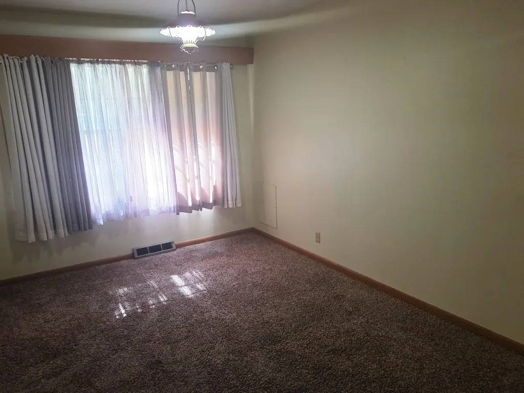 620 N Duncan Newton KS 67114