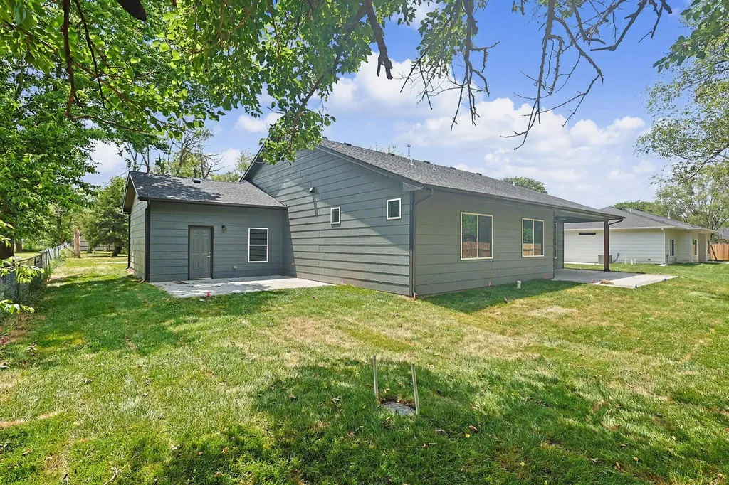 116 S Byron Wichita KS 67209