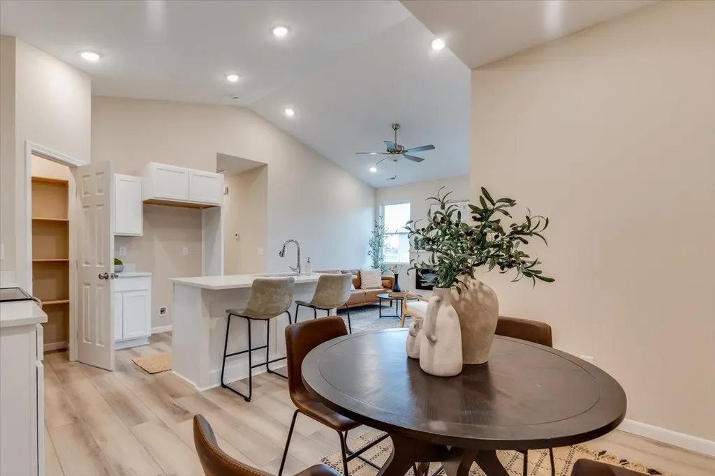 2433 S Wheatland Court Wichita KS 67235