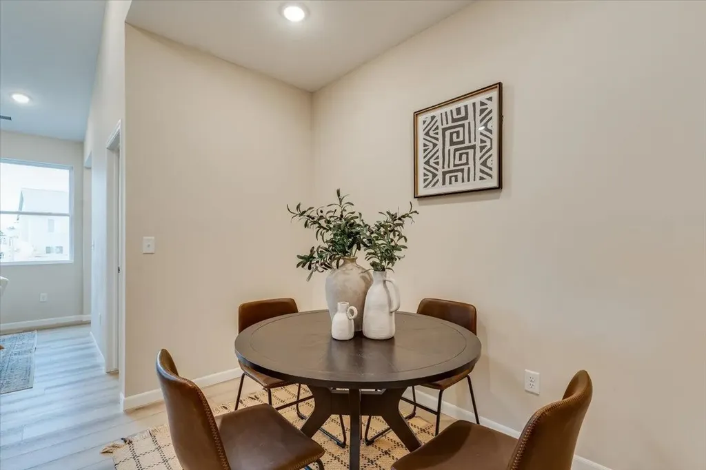 2433 S Wheatland Court Wichita KS 67235