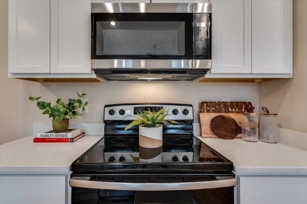2433 S Wheatland Court Wichita KS 67235