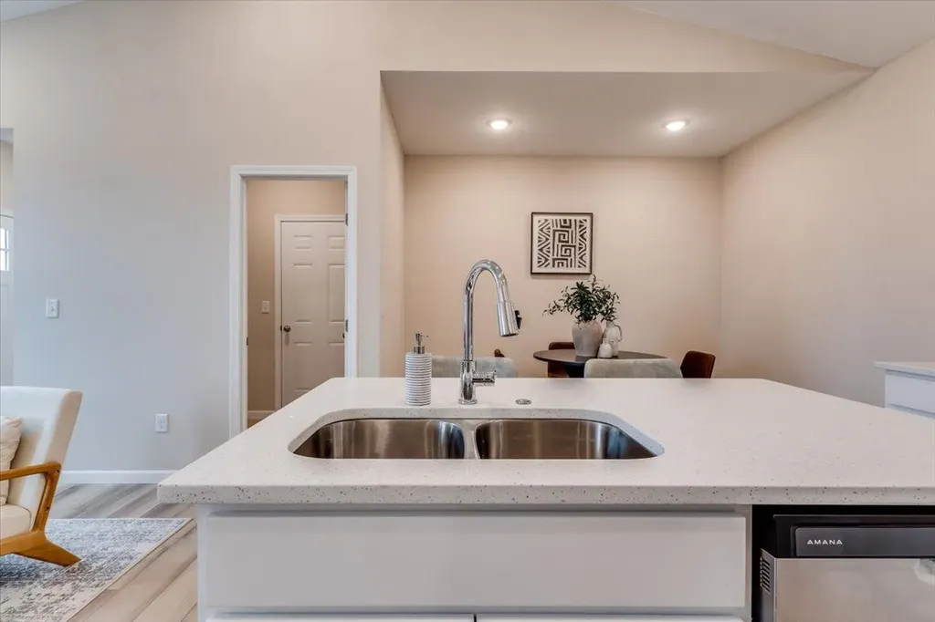 2433 S Wheatland Court Wichita KS 67235
