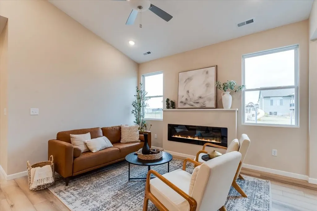 2433 S Wheatland Court Wichita KS 67235