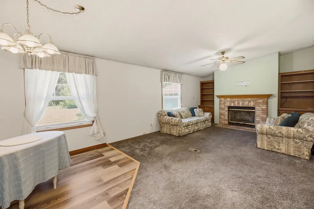 416 W 58th Street S Wichita KS 67217