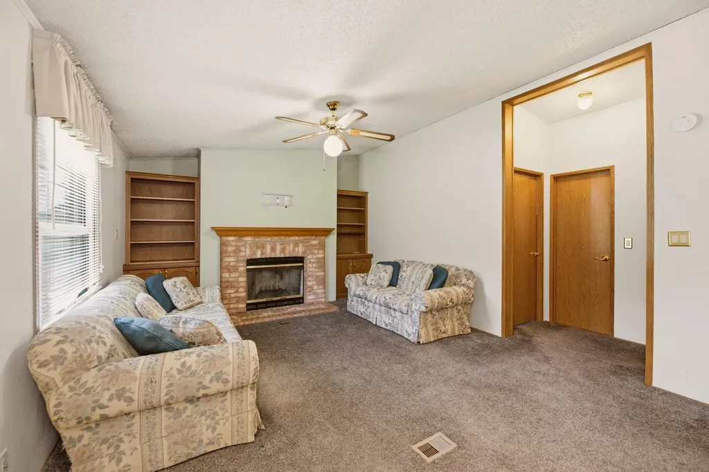 416 W 58th Street S Wichita KS 67217