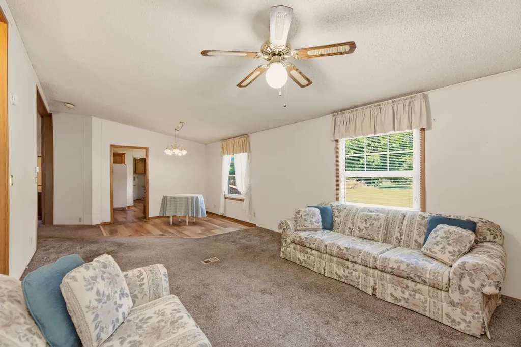 416 W 58th Street S Wichita KS 67217