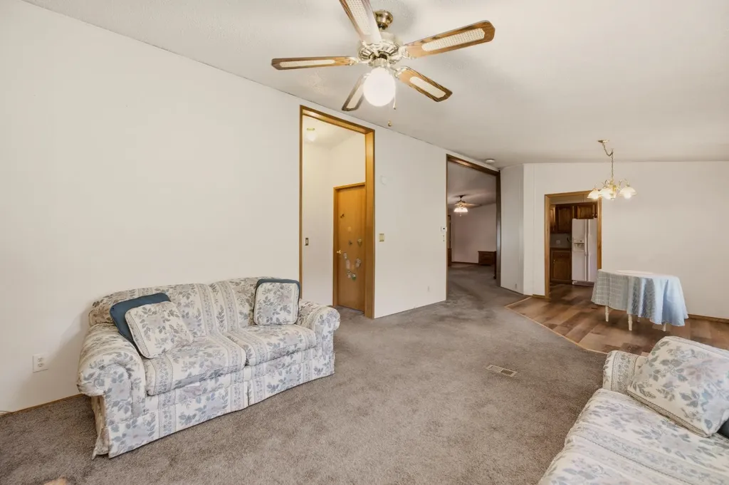 416 W 58th Street S Wichita KS 67217