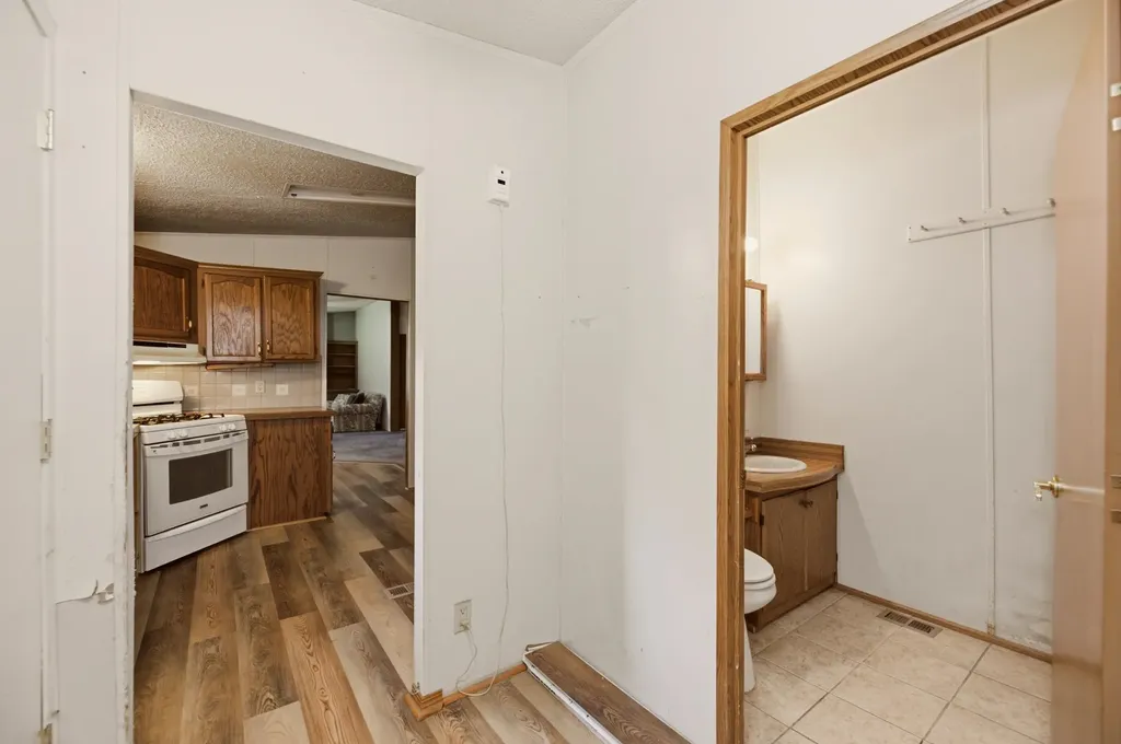 416 W 58th Street S Wichita KS 67217