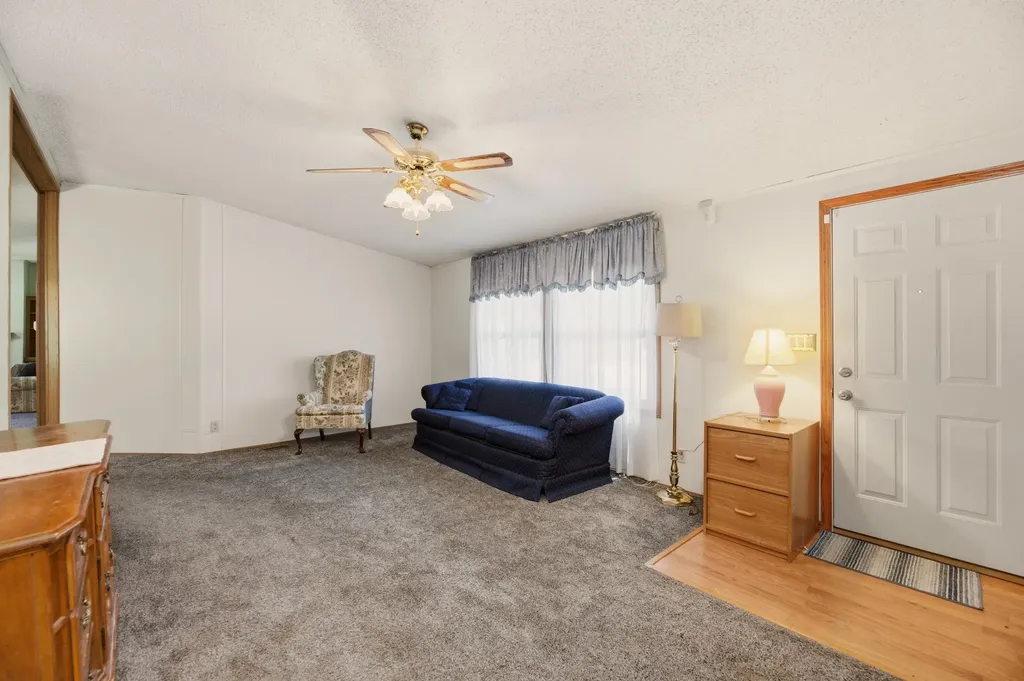 416 W 58th Street S Wichita KS 67217