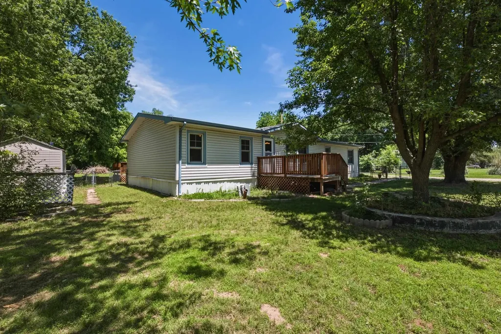 416 W 58th Street S Wichita KS 67217