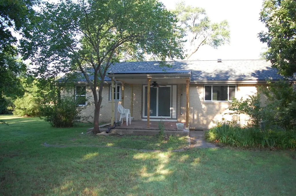 2772 N Halstead Wichita KS 67204