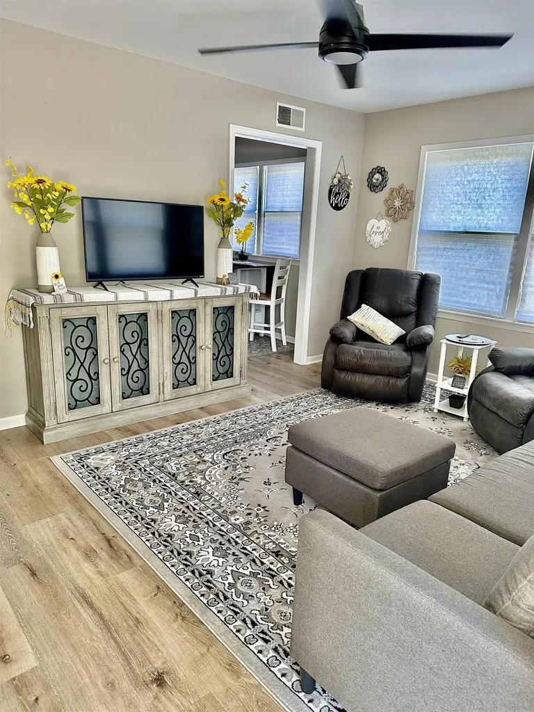 4557 S Walnut Avenue Wichita KS 67217